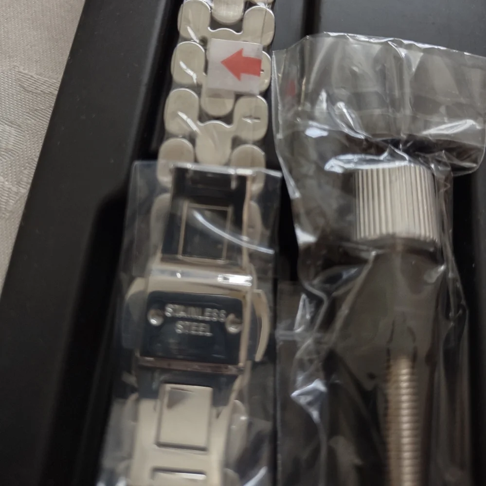 New 🎀 Stainless Steel silver watch band Memori Planet